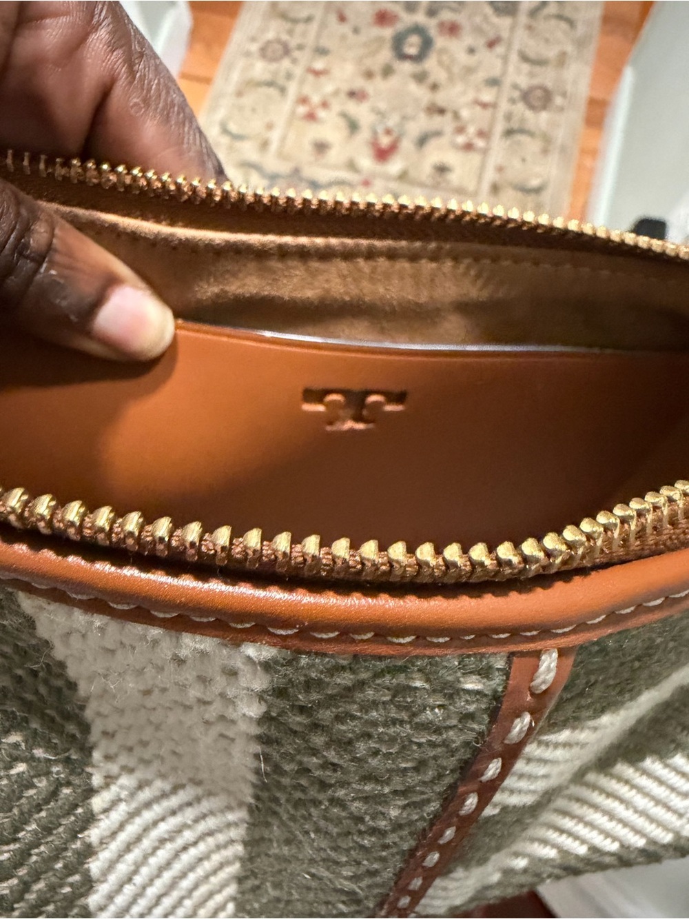 Tory Burch McGraw Stripe Wedge Shoulder Bag using 2 times only in pristine cond - Picture 14 of 16
